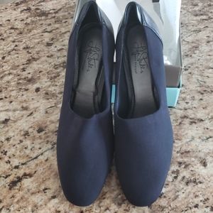 New Life Stride blue stretch heels 11w 11 wide